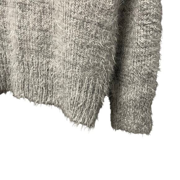 Show Me Your Mumu Fatima Turtleneck Sweater Fuzzy Vail Knit Gray Womens XS - Picture 3 of 8